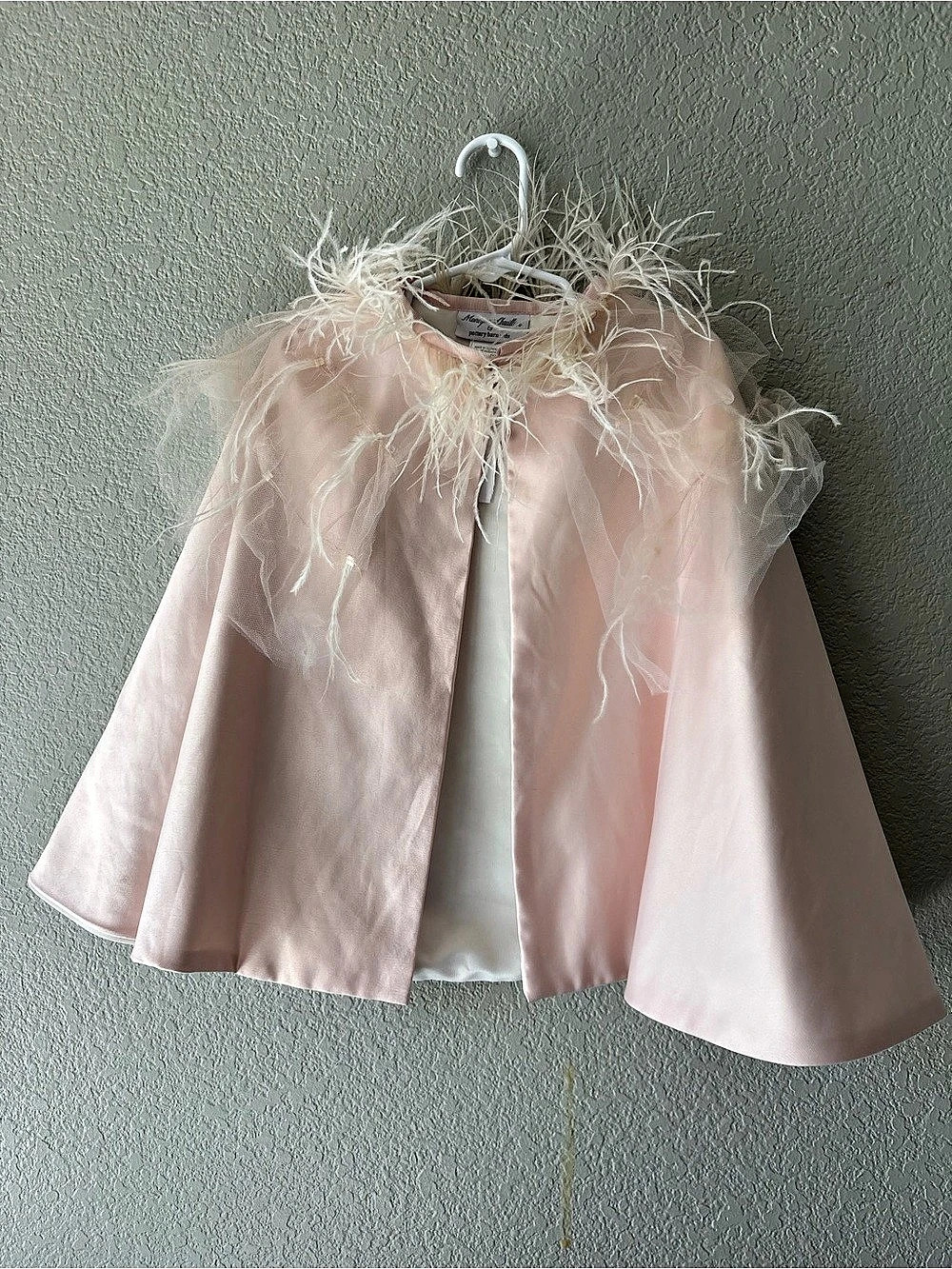 Monique Lhuillier Feather Trim Formal Cape in Pink & White One Size Like New